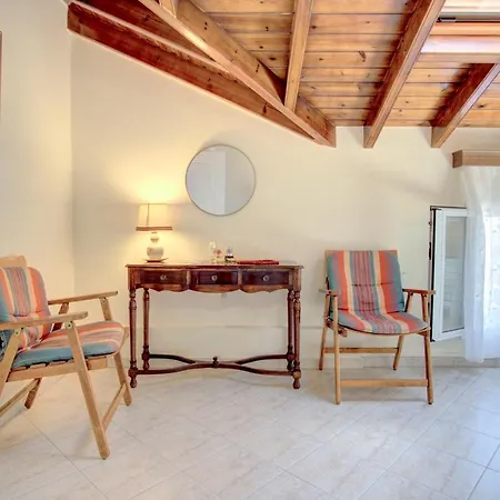 Casa Tzos *